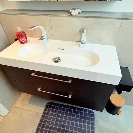 Appartement Skynest - Grosse Dachterrasse - Koeln & Duesseldorf *