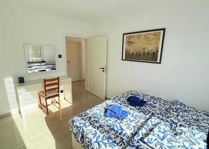 Himy - Moderne Mit Grosse Dachterrasse