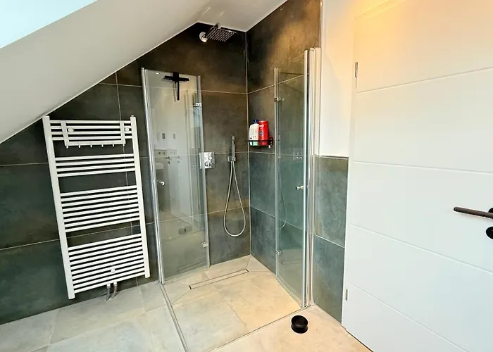 Himy - Moderne Mit Grosse Dachterrasse